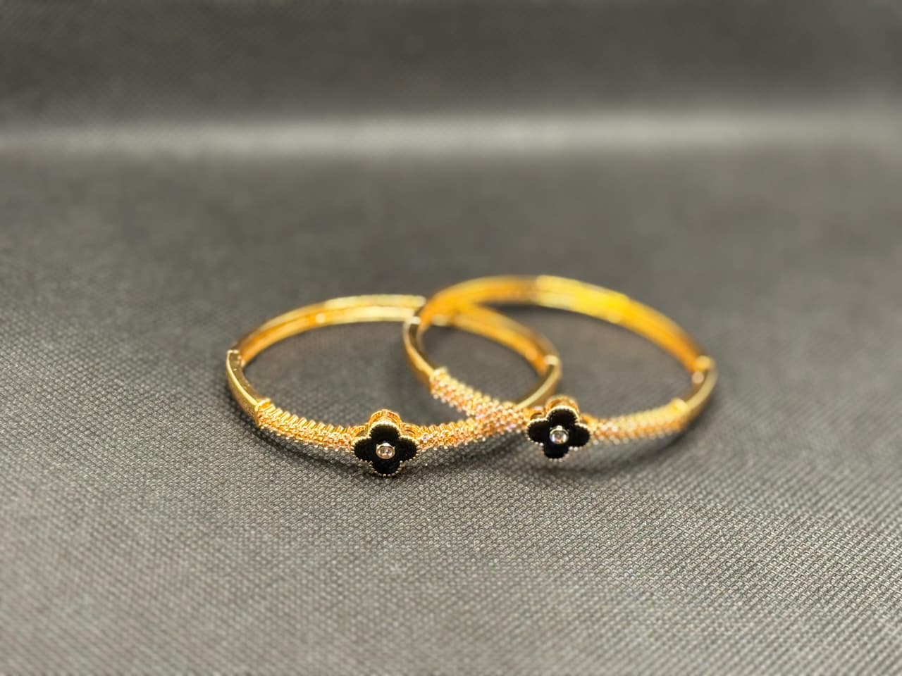 🖤Black Flower Elegance Bangles